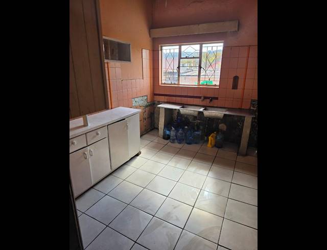 3 BEDROOM PROPERTY TO RENT IN KENSINGTON